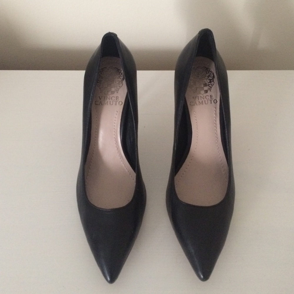 COPY - Black leather pump